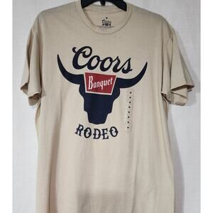Coors Banquet bull men's medium shirt